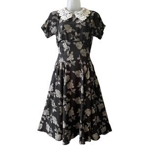 Unique Vintage Retro 40s 50s Style Floral Dress with Lace Collar Size XS